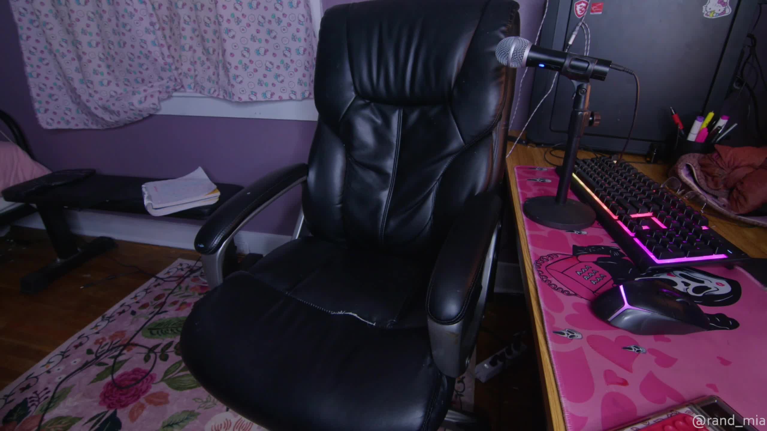 aynmarie 2025-12-08 00:07:33