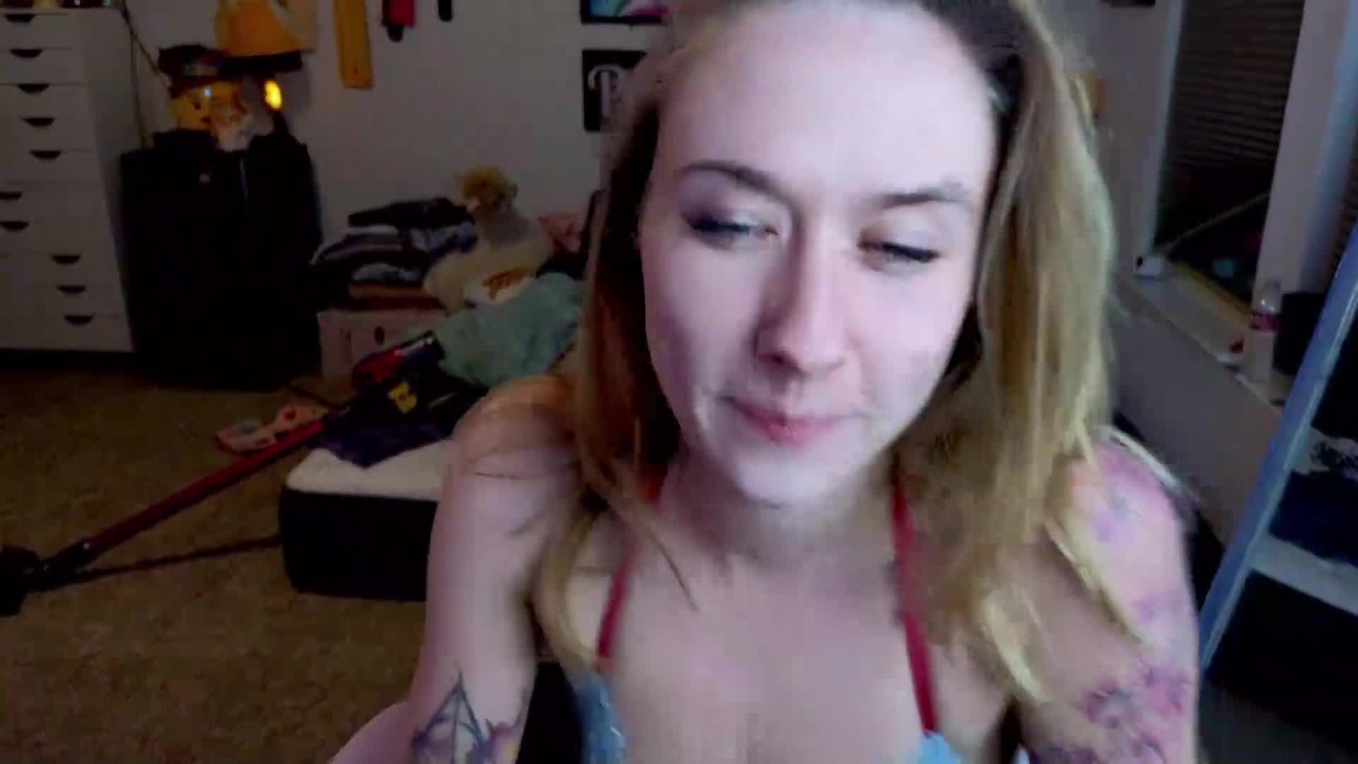 pr3ttyp1nkpussy 2025-11-19 06:58:33