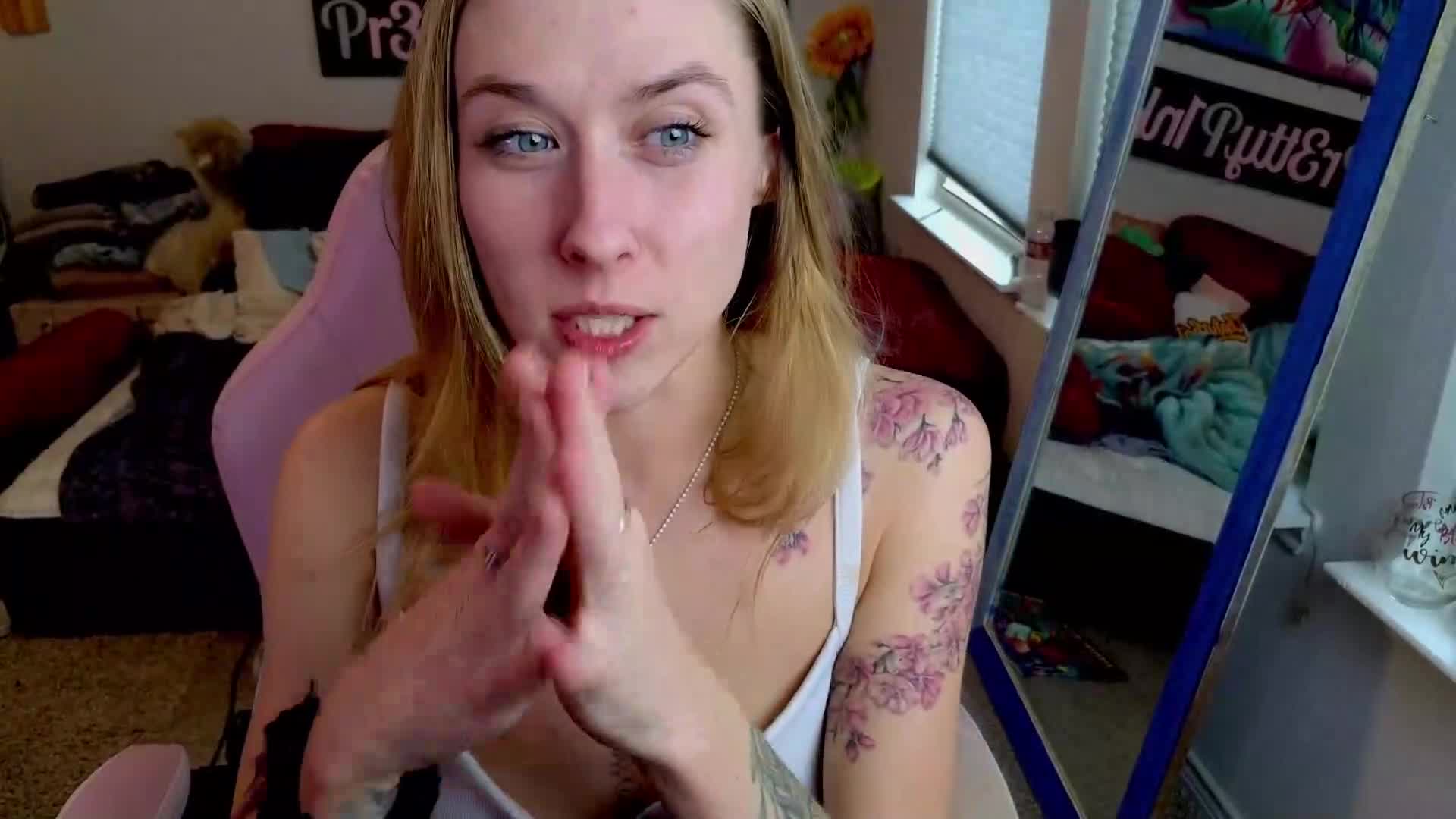 pr3ttyp1nkpussy 2025-12-22 19:00:07