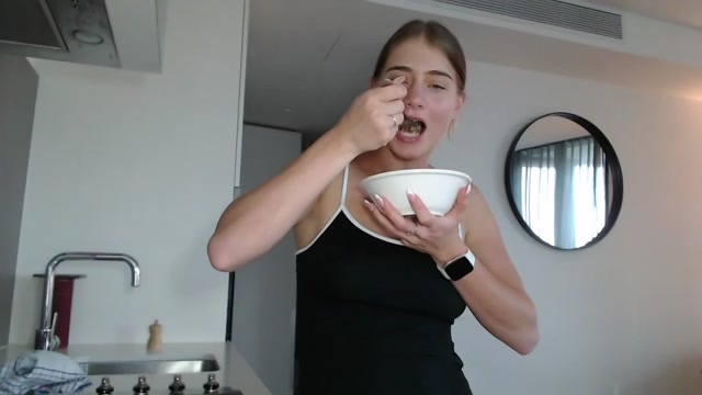 iamsummerxx 2026-03-10 08:38:39 — 720p video