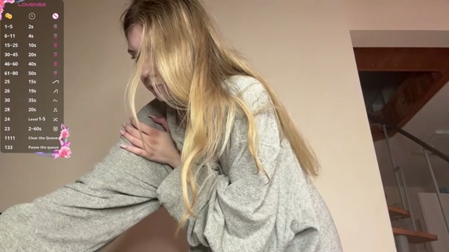 chloe_show 2026-06-08 21:23:44 — 1080p video