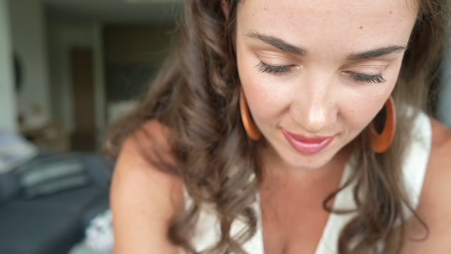 bloomyogi 2026-06-27 00:05:40 — 720p video