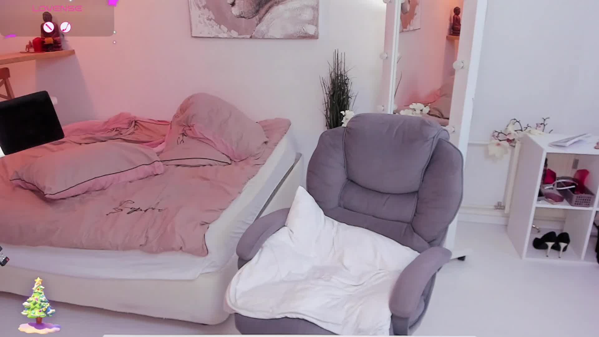 lili_and_niki 2025-12-23 14:18:30