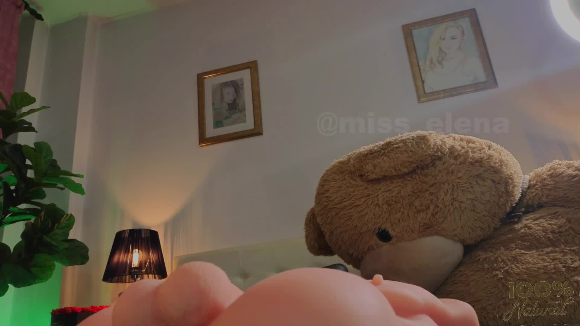 miss_elena 2025-12-22 00:04:58