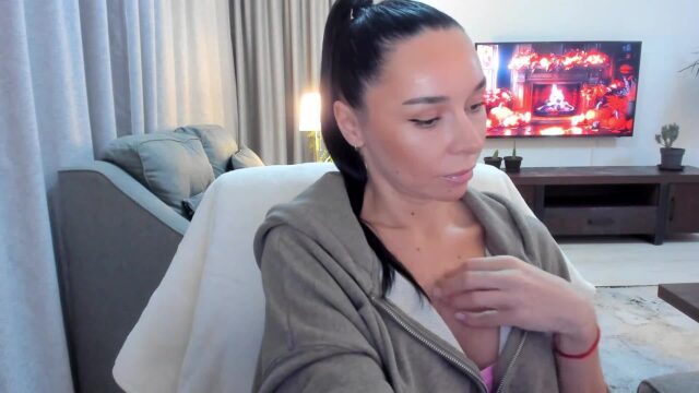 sensualbettty 2025-11-13 17:12:38